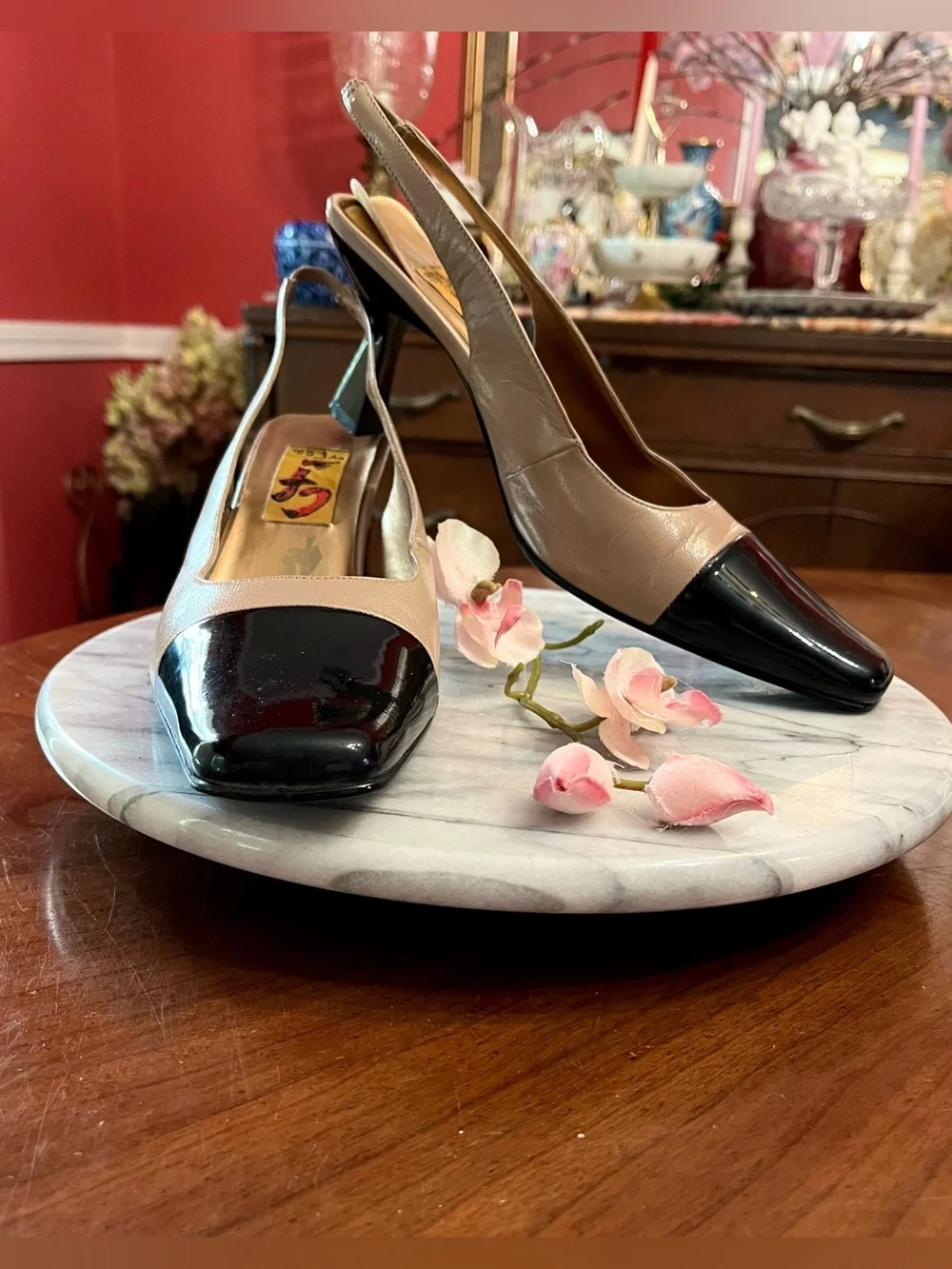 VTG Chi by Falchi Beige & Black Patent Leather Cap Toe Slingback Heels Size 9.5B